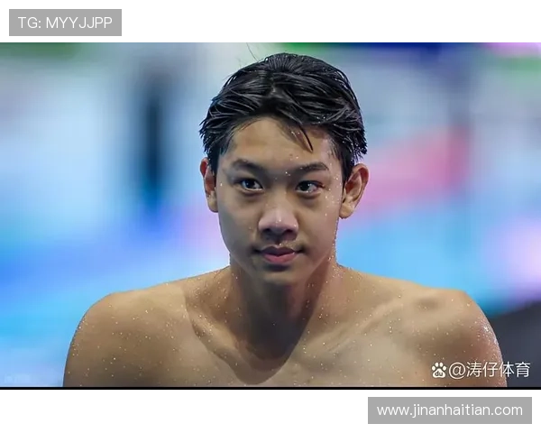 山东队夺男子4×200米自由泳接力冠军 张展硕再度担任记者采访队友