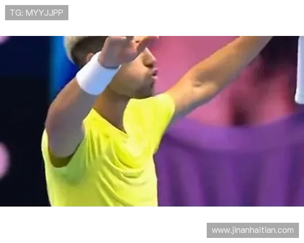 阿尔卡拉斯惊险逆转弗里茨强势拿下年终总决赛小组赛豪取两连胜