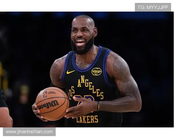 Buha分析詹姆斯罚球次数与里夫斯卢卡的罚球对比引发热议 Buha分析詹姆斯罚球次数与里夫斯卢卡的罚球对比引发热议