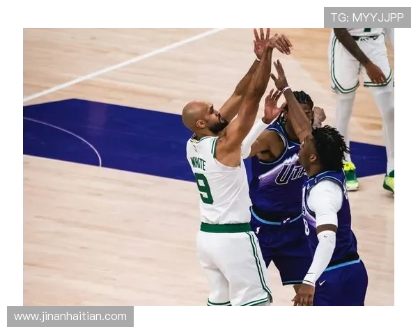 德里克怀特全能表现17投7中贡献22分7篮板9助攻2盖帽正负值高达20