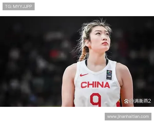 李梦分享中秋团圆美照祝福大家共度佳节快乐时光